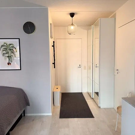 Stylish With Sauna & Free Parking In